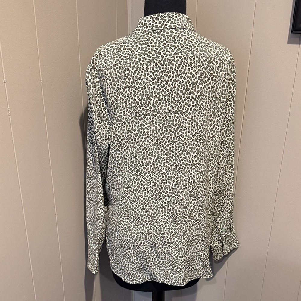 B36 Equipment Women's Large Leopard Print Button-Down Shirt - Picture 4 of 6